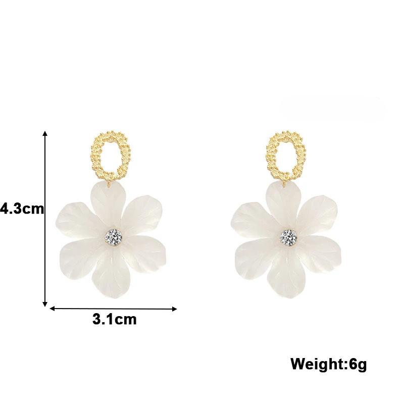 Translucent Elegant White Flower Hanging Earrings for Women Rhinestone Ball Middle Petals Sweet Korean New Beach Vacation Ear Decoration