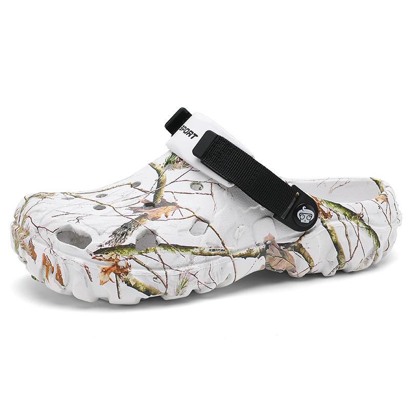 Men Clogs Slippers High Quality Classic Outdoor Anti-Slip Garden Shoes Lightweight Fashion Casual Sandals Big Size 45 46 47