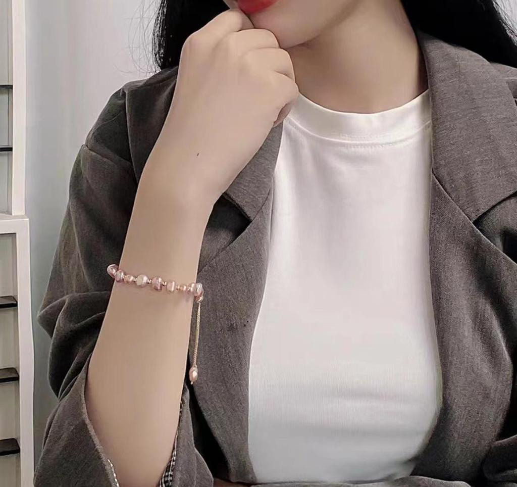 Baroque Pearl Bracelet for Women - Chic & Versatile Design