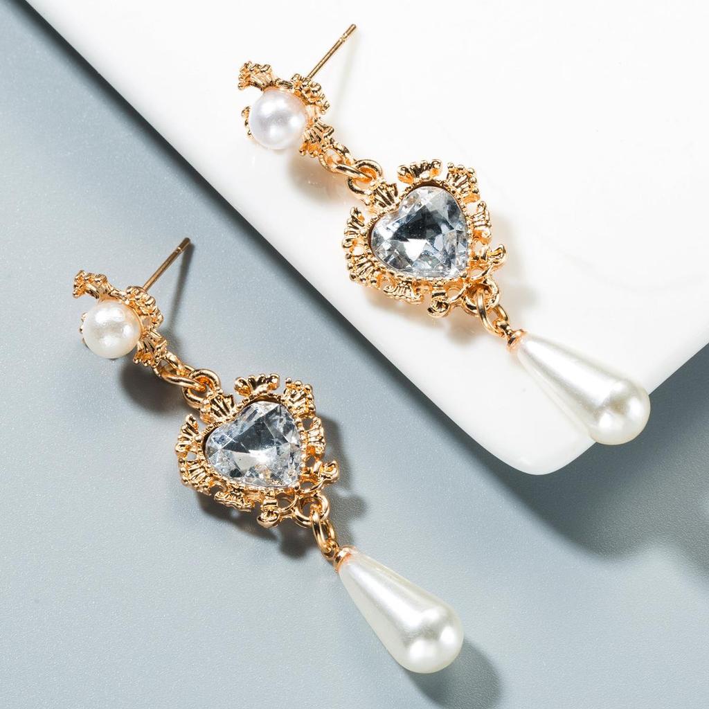 Drop Earrings Women Baroque Vintage Love Drops Pearl Long Temperament Earrings