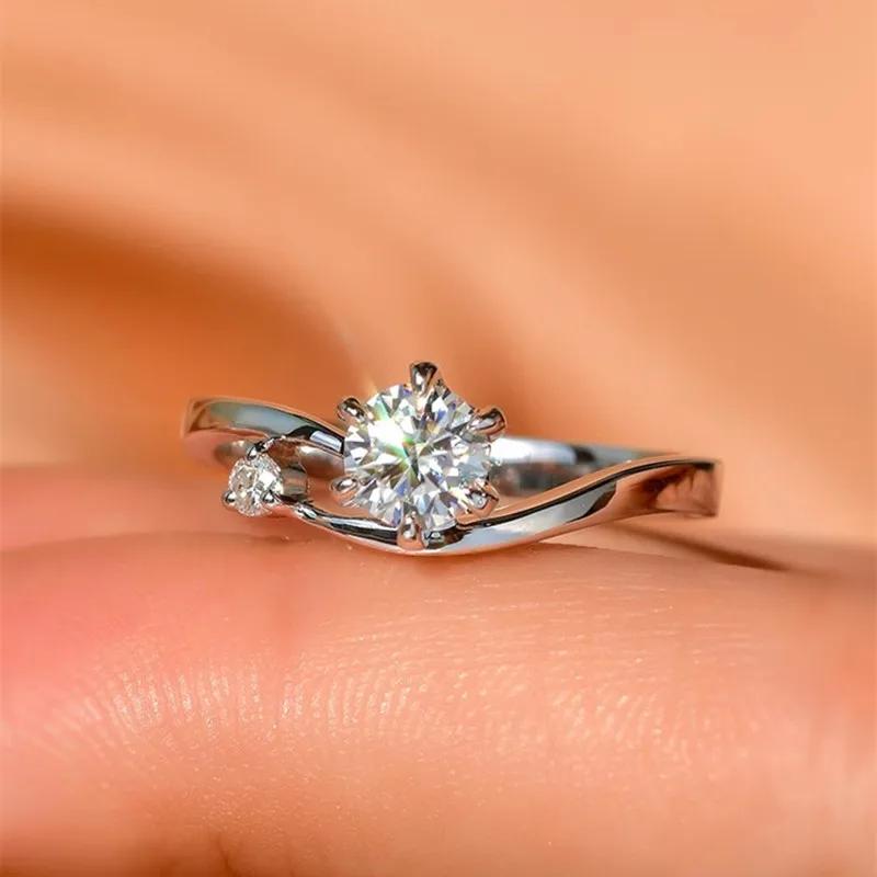 Huitan Gorgeous Graceful Rings for Women Brilliant Noble Finger Accessories for Wedding Band Elegant Promise Temperament Jewelry