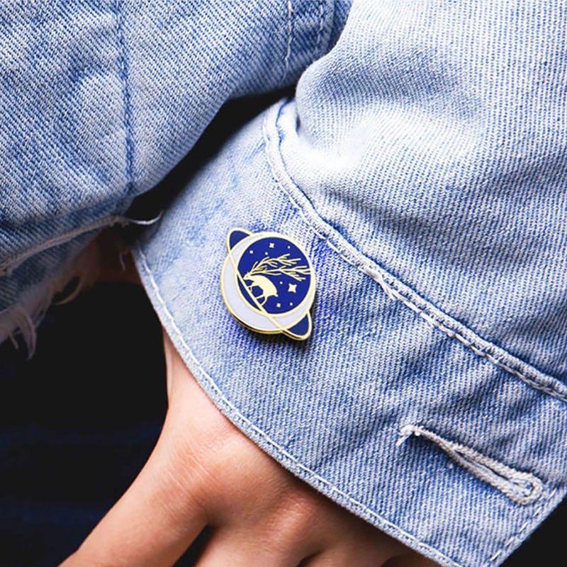 Star Deer Couple Brooch: Retro Chinese Style Badge for Backpack Decoration, Creative Birthday Gift