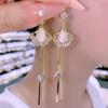 Temperament Long Ginkgo Leaf Earrings for Ladies Fashion Gold Color Dangle Earring Bridal Engagement Party Jewelry Gift