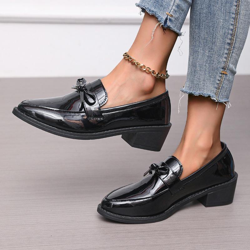 Womens Shoes Patent Leather Women Loafers British Tassel Casual Female Flat Shoes Bowknot Comfortable Small Leather Shoes