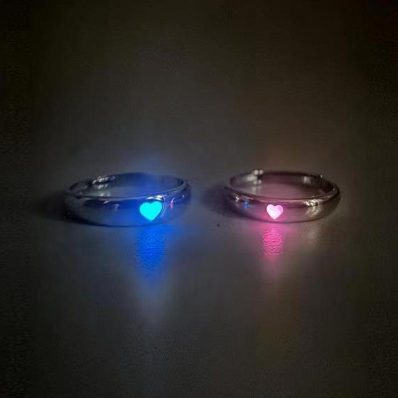 2023 Luxury Shining Love Ring Glow Nightclub Girl Lovely Elegant Ring Gift Party Punk Y2K Fashion Valentine Ring European Fluorescent Gloss Holiday
