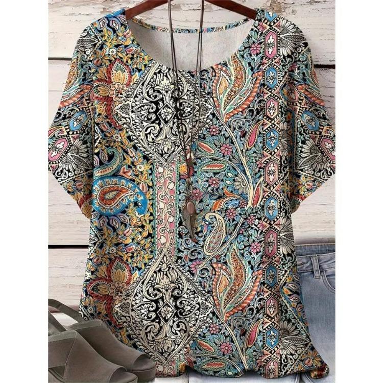 Plus Size Women Casual Comfortable Top Relaxed Fit Short Sleeve Floral Print Vibrant Pattern T-Shirt Spring Summer Outings