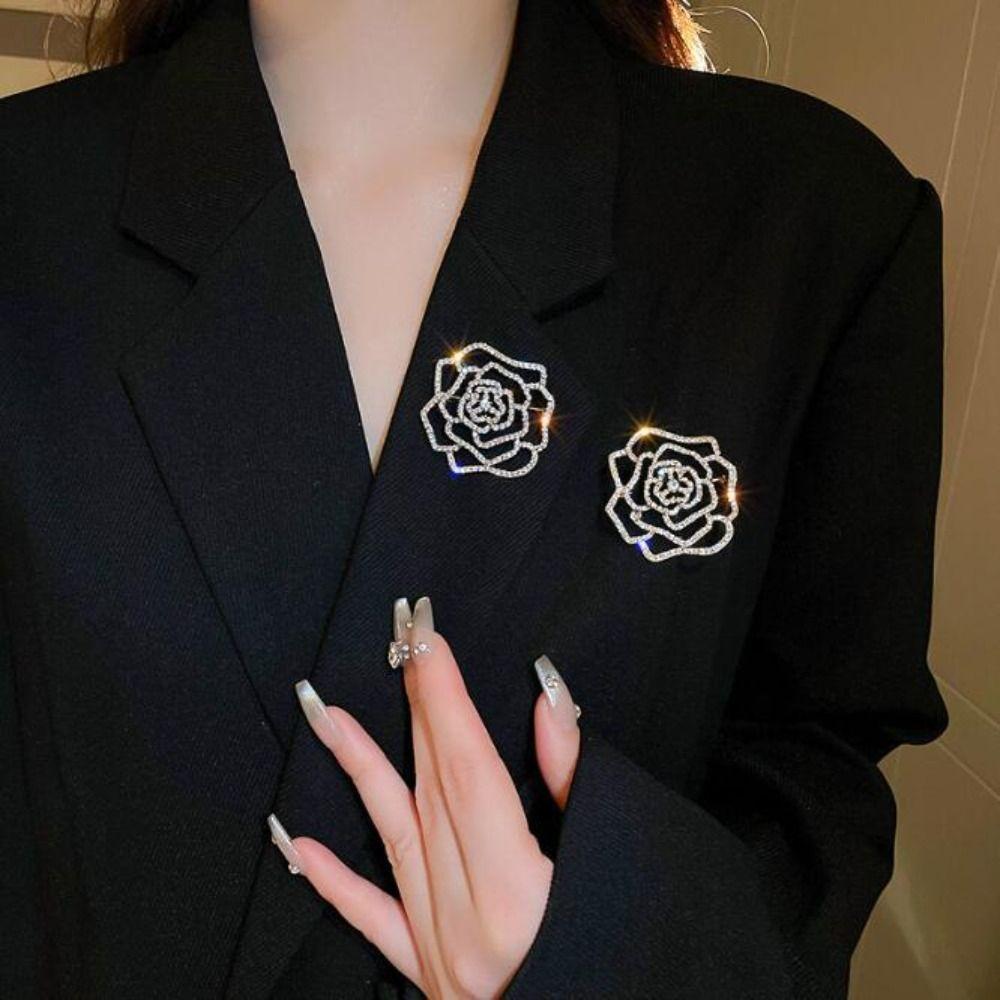 Korean Style Suit Collar Pin Full Rhinestone Rhinestone Brooch Hollow Camellia Brooch Decoration