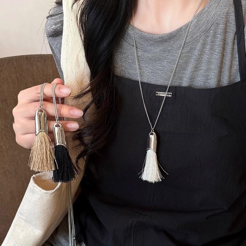 Unique Design 3 Colors Brush Tassel Pendant Necklaces For Women Casual Long Chain Neck Jewelry Gift