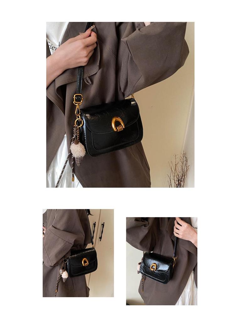 Oil Wax Leather Retro Shoulder Bag - Women's Small Square Bag for Spring 2025 Festival Fashion.