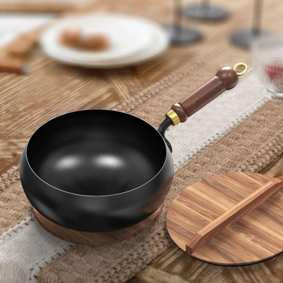 Traditional Wok Pot Hand-Forged Cast Iron Pot Big Belly Frying Pan for Stir-Fry Soup Unique Iron Kitchenware