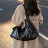 Korean Version of Slack Shoulder Armpit Bag 2025 Winter New Versatile Commuter Locomotive Bag Soft Leather Messenger Tote Bag