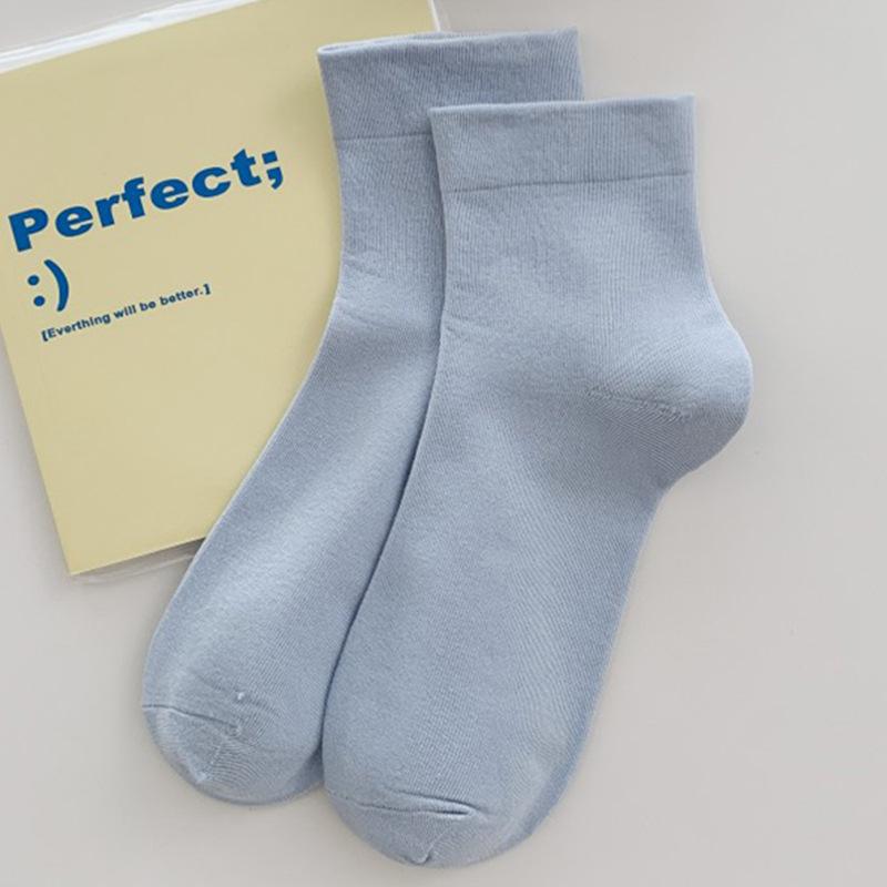 Women's Pure Cotton Macaron Socks - Soft, Mid-Calf, Loose-Fit for Maternity, Solid Colors, Perfect for Autumn and Spring.