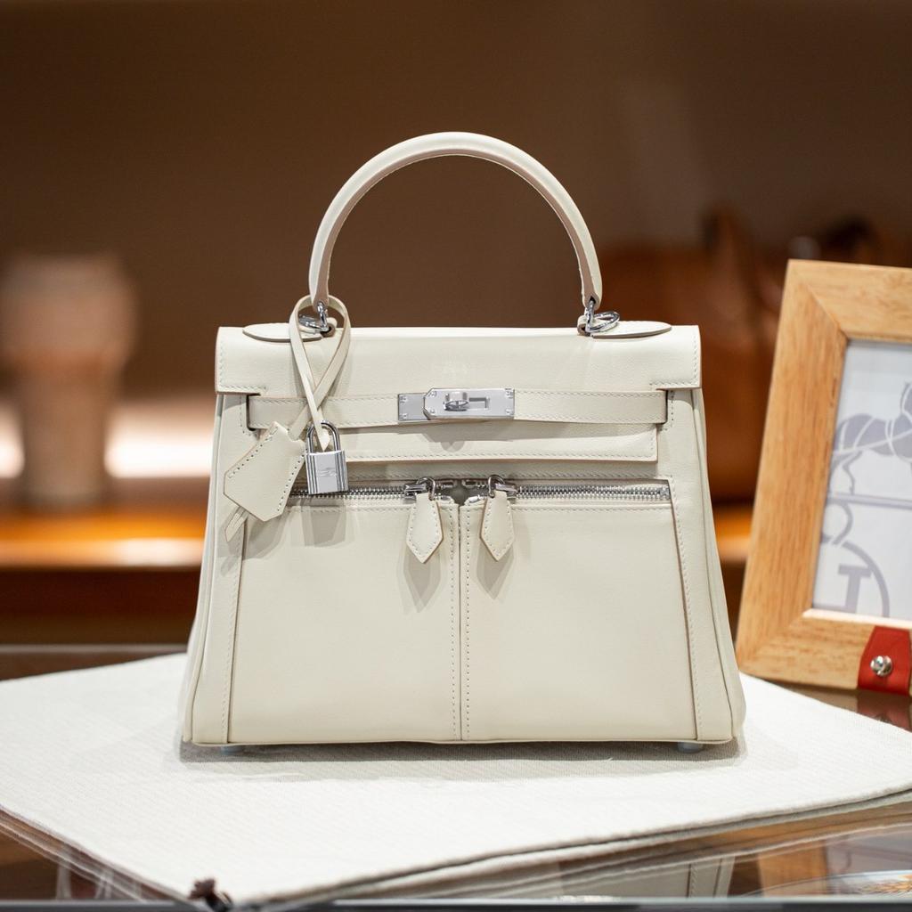 28-inch Top Layer Swift Lambskin Light Luxury Hundreds Of Styles Handheld Messenger Bag For Women