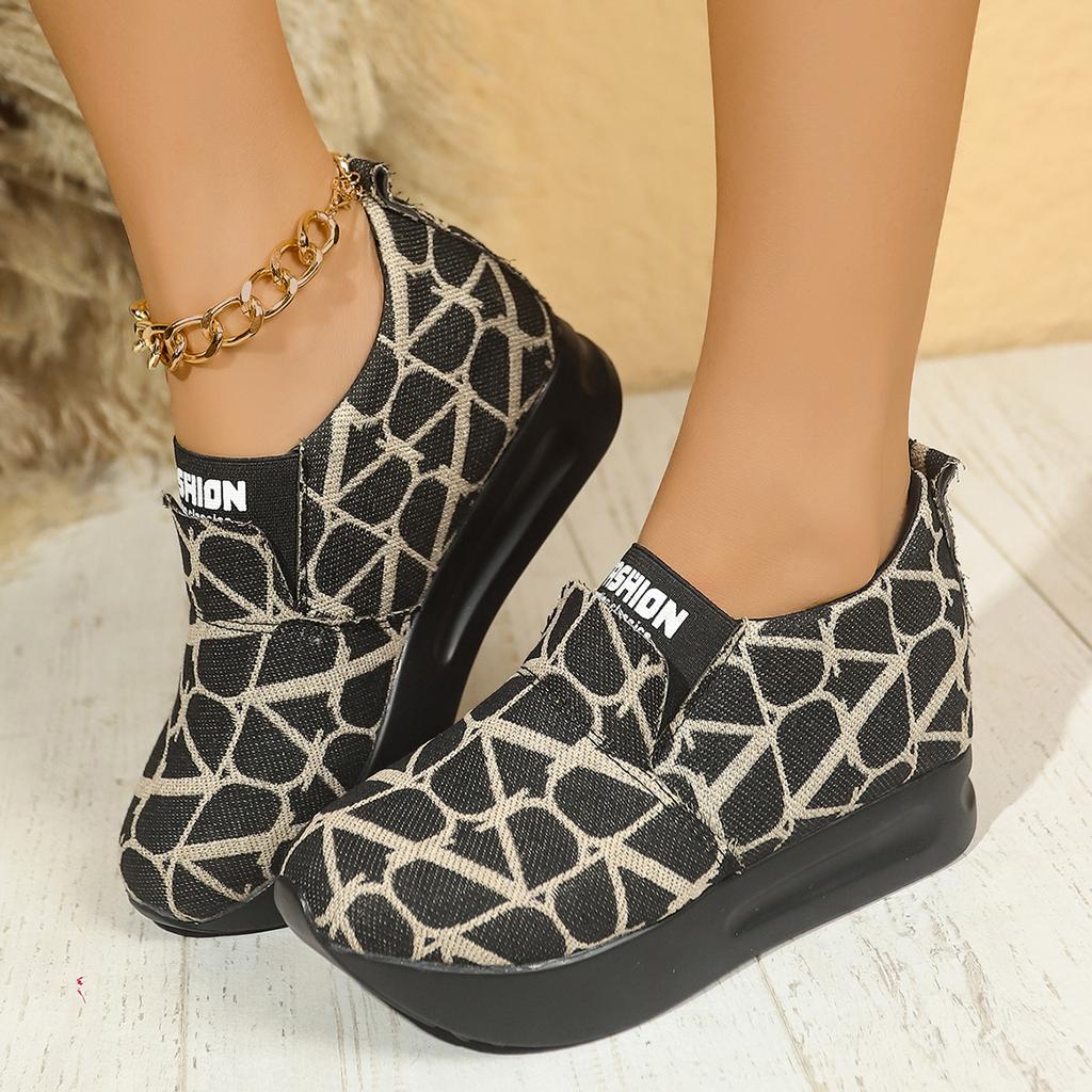 Autumn New Thick-soled Round Head Heightening Large-size Cloth Women's Shoes Casual Sports Shallow Single Shoes Women