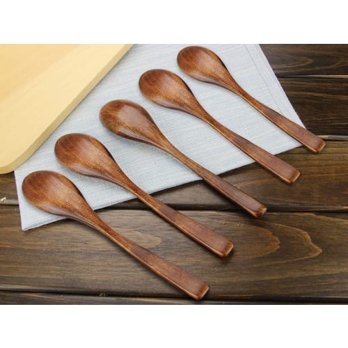 YFWOOD 5-Piece Set of 20cm Natural Wood Spoons with Genuine Lacquer Finish, Dinner Spoons with Medium-Long Handles, Wood Cutlery for Soup, Curry, and