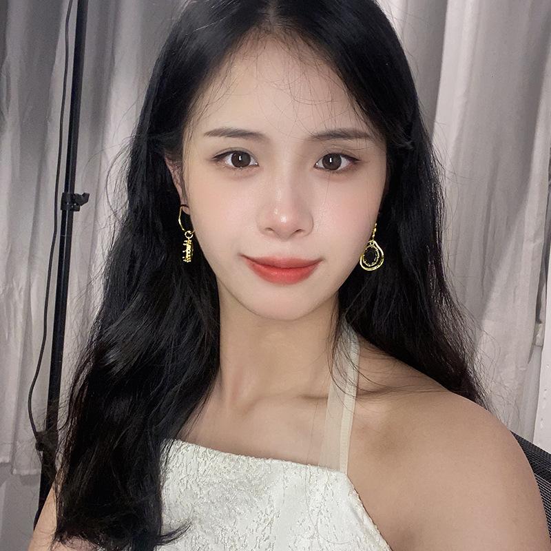 Серьги в стиле французского винтажа, асимметричные серьги-гвоздики в стиле ниши, коричневые серьги с кристаллами