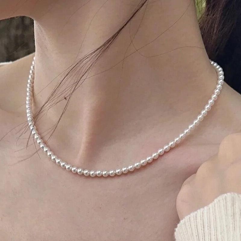 S925 Silver Mother-of-Pearl Pearl Necklace for Women - High-End, Lustrous, Round Beads On Clavicle Chain, Trendy Choker Design.