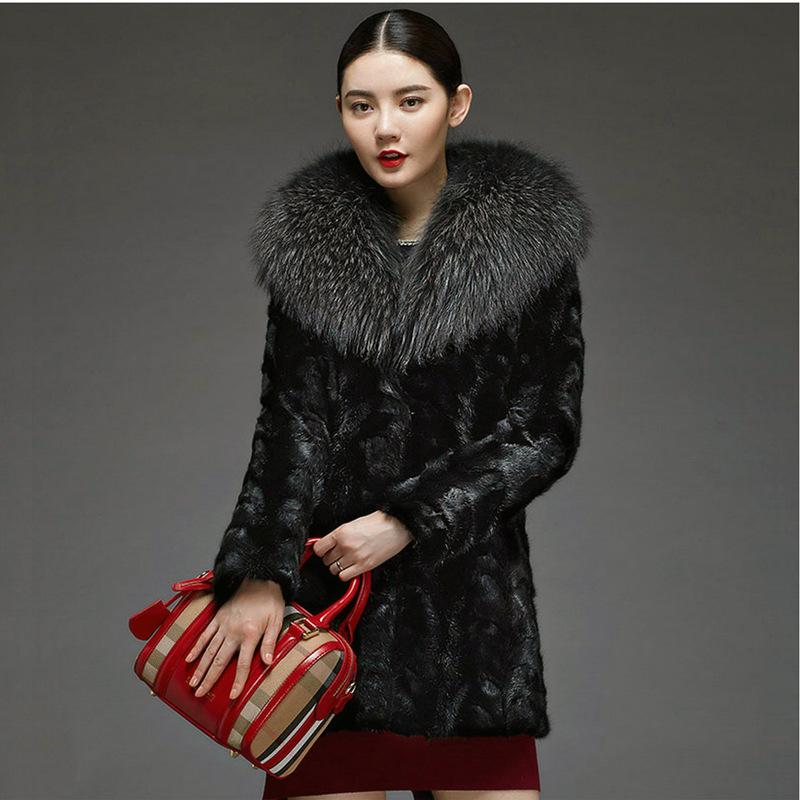 Autumn and Winter New Imitation Fur Coat, Imitation Mink Fur Coat Women's Medium and Long Style, Fur Imitation Raccoon Fur Collar