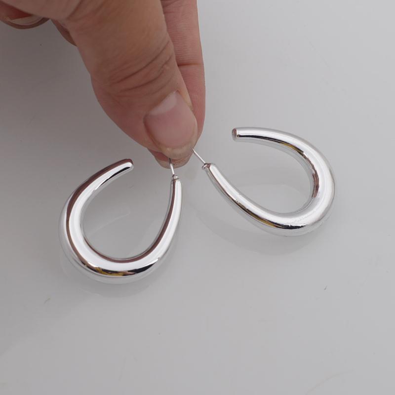 Gold Color U-shaped Smooth Metal Drop Earrings for Female Hollow Geometry Water Drop Oval Design Women's Dangle Earrings