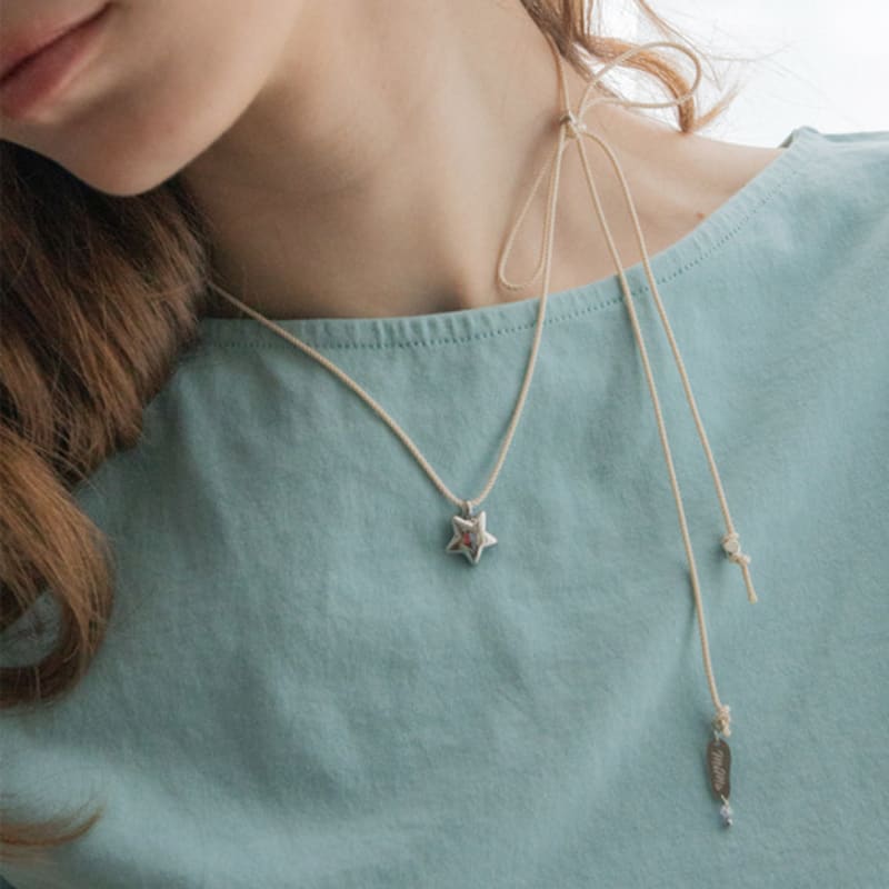 MERRYMOTIVE Surgical Pendant with Color String Necklace