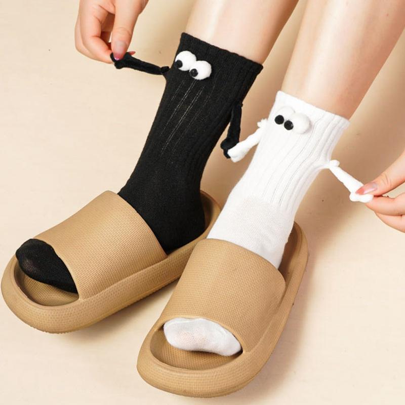 1 Pair Club Celebrity Couple Socks, Ins Fashion, Funny, Creative, Magnetic Attraction Hands, Black White, Cartoon Eyes, Couples Socks