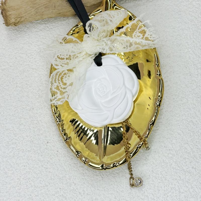 1pcCamellia Car Air Freshener Hanging Decoration Bathroom Bedroom Wardrobe Flower Plaster Pendant Diffuser Stone Wedding Gift Bl
