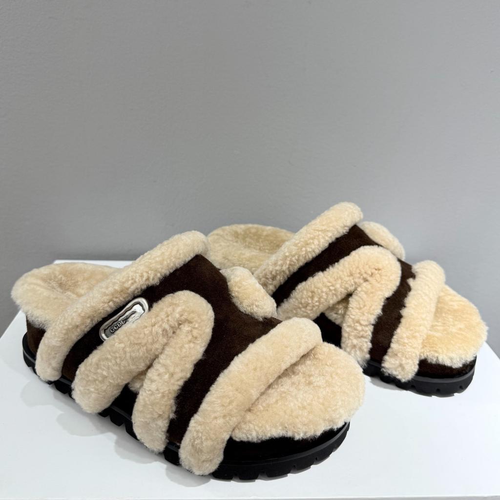 Yueyu 2025 New Lamb Wool Thick-soled Heightened One-word Fluffy Slippers for Women To Wear Versatile Casual Fluffy Shoes for Women