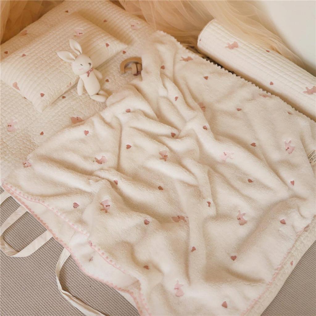 Flannel Baby Blanket Soft Warm Embroidery Newborn Quilt for Crib Bear Bunny Cartoon Autumn Winter Baby Bed Blankets 90*130cm