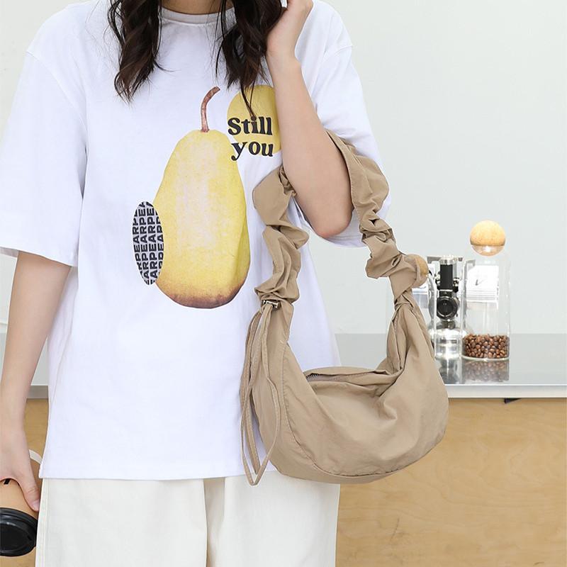 IELGY Korean Version of Casual Literary Shoulder Women's Bag, Pleated Nylon Dumpling Bag, Fashionable Drawstring Canvas Messenger Bag