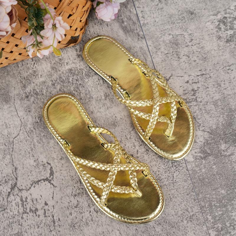 Large Size Flat Bottom Clip Toe Flip Flops Women Solid Color Woven Clip Toe Outer Wear Beach Sandal Flops