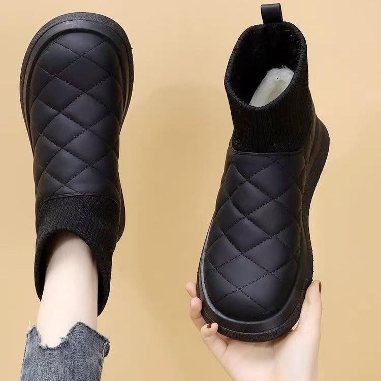 Snow Boots Women's New Fashionable Thick-soled Winter Piled and Thickened Outer Wear Non-slip Warm Northeast Cotton Shoes In 2024