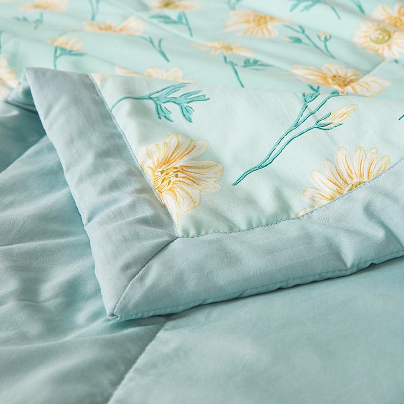 Yellow Flowers Summer Quilt Fresh Floral Style Super Soft Breathable Air Conditioning Thin Quilt Travel Camping Thin Comforter