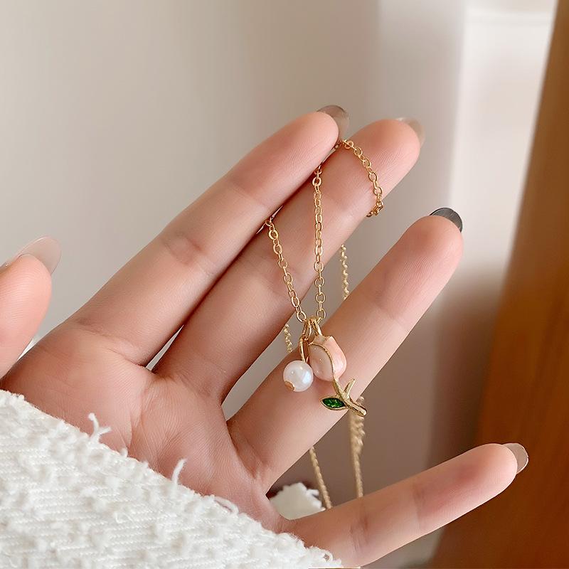 Tulip Imitation Pearl Pendant Necklace for Women Gold Color Minimalist Metal Summer Jewelry Clavicle Chain Girls