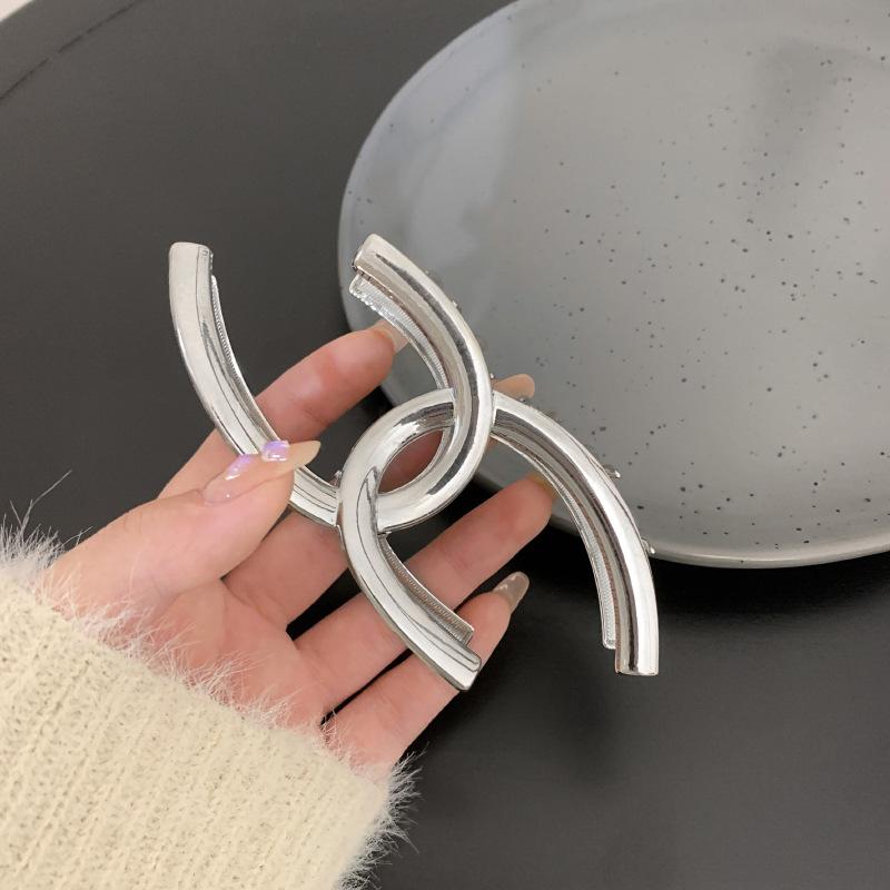 1pc High End feel~Double C Metal Grab Clip, Large Hair Volume, Multiple Hair Clips, Design Sense, Niche Shark Clip