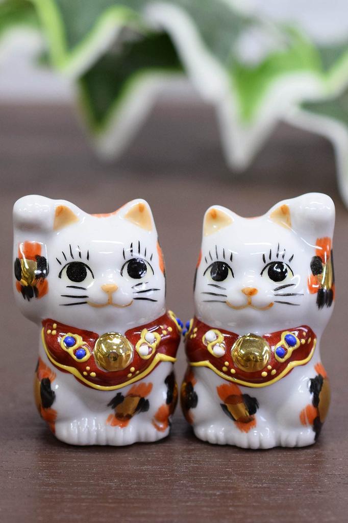 Kutani Ware Chibi Maneki Neko (Lucky Cat) Pair, Calico, Gold-Mike-F