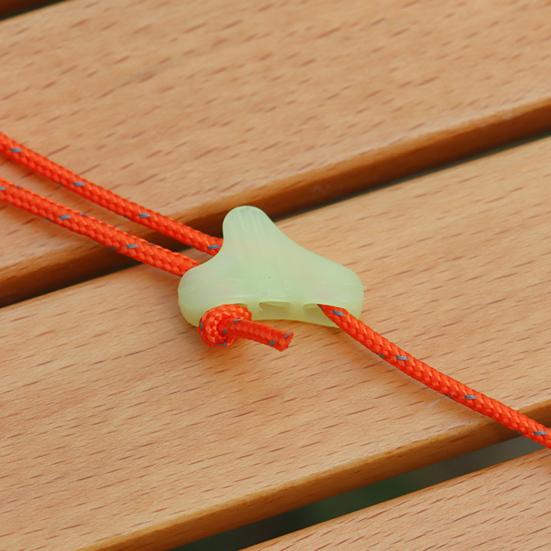 10 шт., светящиеся пряжки для ветровой веревки для кемпинга, светящиеся в темноте пластиковые треугольные пряжки, регулятор веревки для палатки, безопасная пряжка, аксессуары для уличной палатки