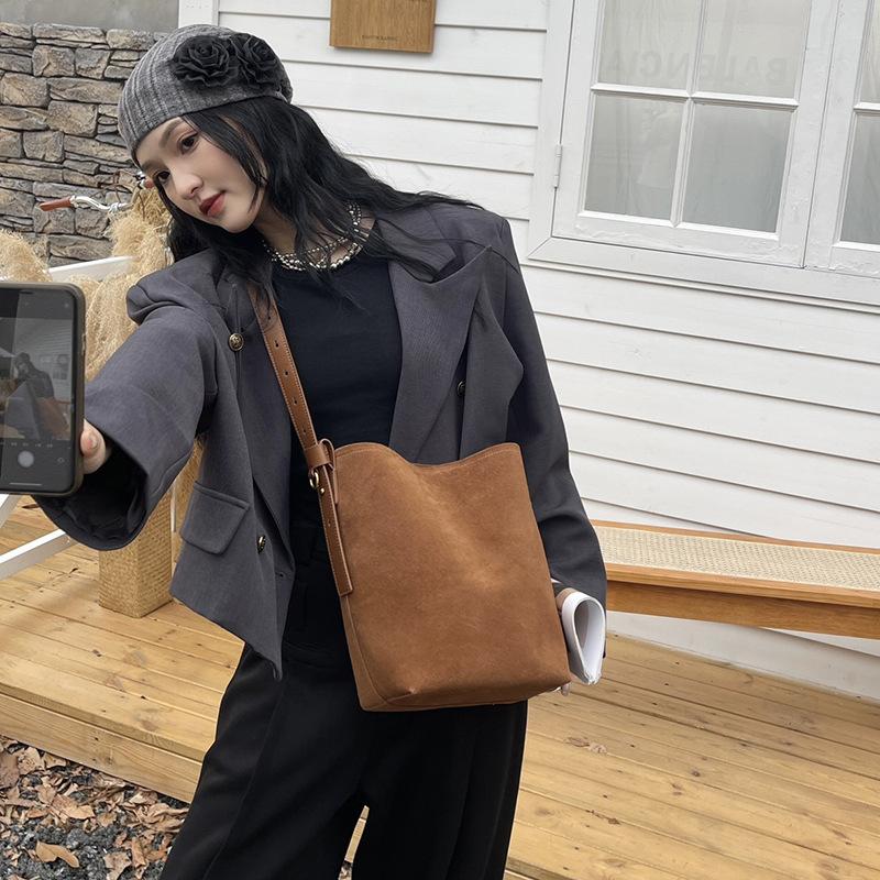 Frosted Cowhide Bucket Bag Women's Commuter Large Capacity Slouched Shoulder Underarm Bag Genuine Leather Women's Bag