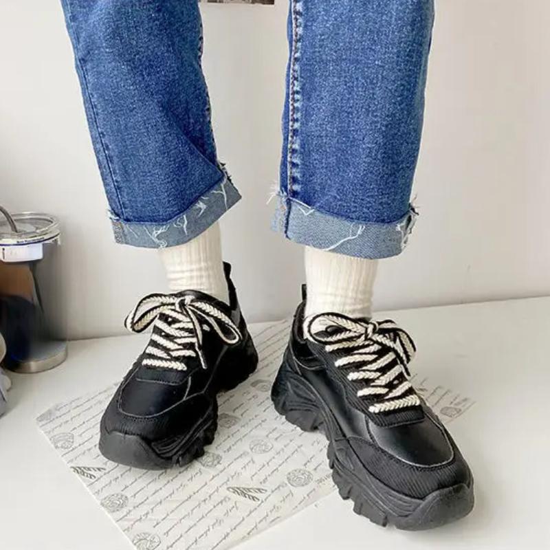 Trendy and Versatile Women's Shoes 2024 New Versatile Breathable Casual Design Sense Women's Vulcanized Shoes Zapatos De Mujer