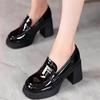 Женские туфли из кожи в британском стиле 2024 года, на среднем каблуке, на платформе, водонепроницаемые, лакированные, ретро, универсальные, одинарные туфли на высоком каблуке, прилив