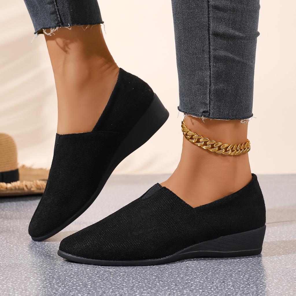 Fashion 2025 Summer Trend Women Flats Shoes Breathable Casual Loafers Fashionable Old Cloth Round Toe Sneakers Women Zapatos De Mujer