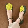 Fashion 2025 Summer New Elegant Flower Design Casual Flat Sandals for Women Retro Fashion Comfortable Versatile Flats Lightweight Pumps