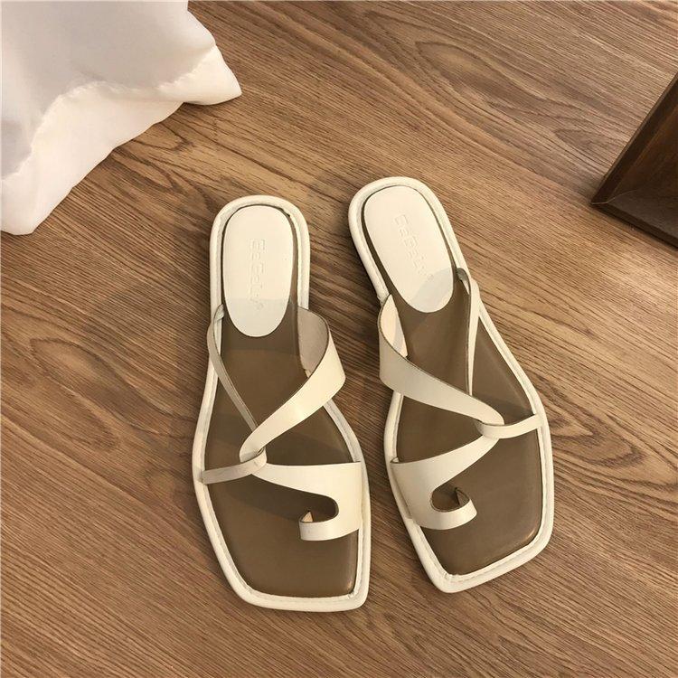 Roman Style Slippers for Women's Outdoor Wear, Summer Korean Version, One Foot Casual Beach Vacation Sandals