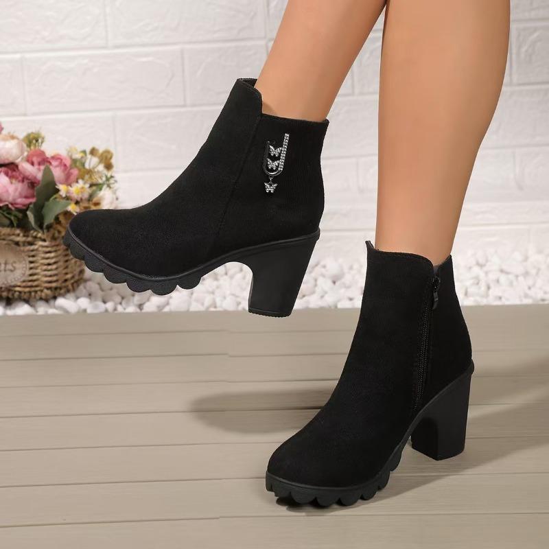 Autumn and Winter New Thick Heel Large Size Side Zipper Pendant Short Boots Women's High Heel Martin Boots