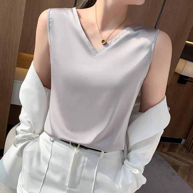 Women's Spring and Summer Solid Color V-neck Loose Casual Camisole Undershirt Sleeveless Satin Bottoming Tops
