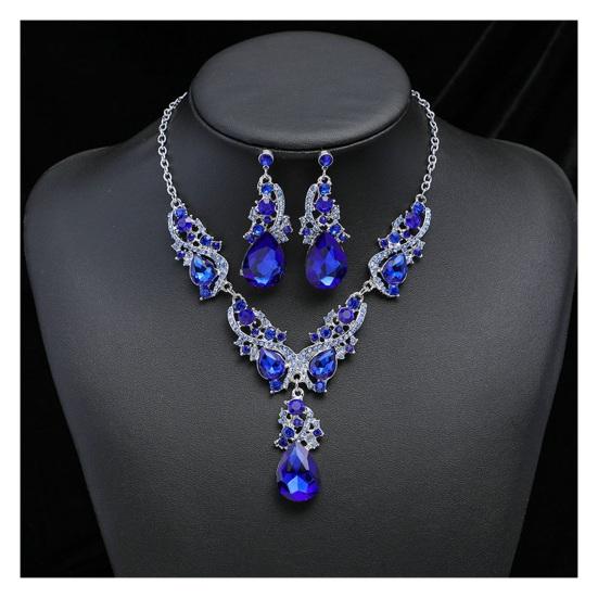 Women Necklace Earrings Set Luxury Symmetric Retro Rhinestone Hollow Out Anti-allergy Hanging