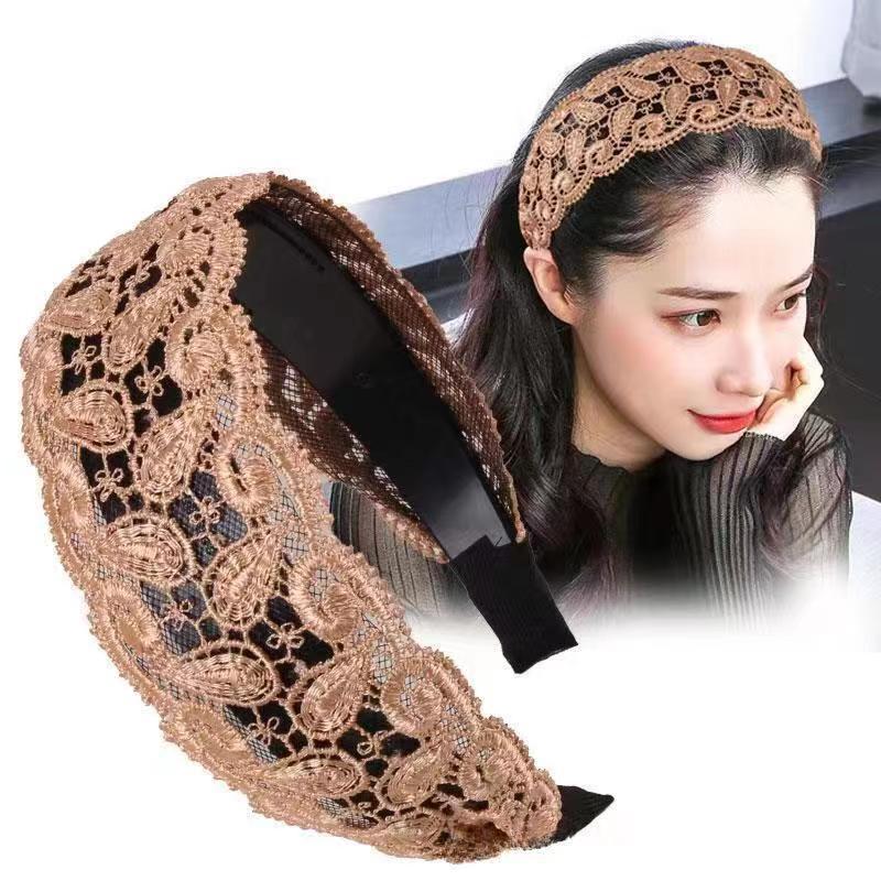 Elegant White Lace Hairpin Headband: Wide Fashion Headdress for a Chic Look