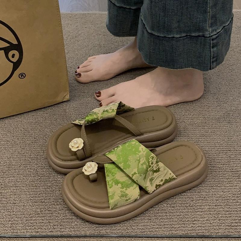 Fashion Shoes Women Slippers Summer Pantofle Shale Female Beach Slides Platform Fashion Soft 2025 Sabot Luxury Scandals Shoes Woman 202