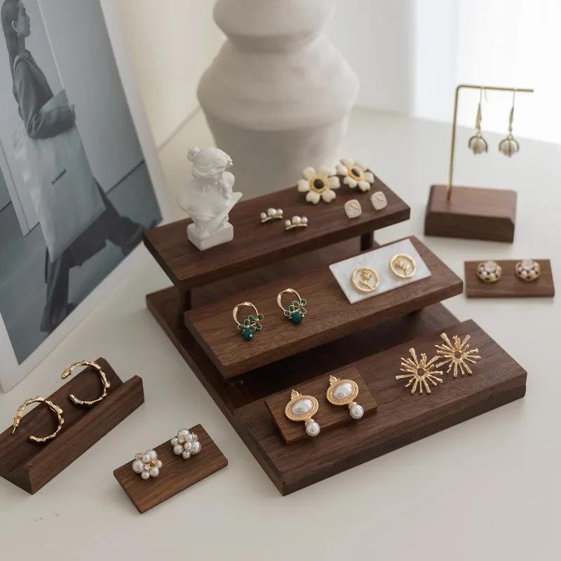 Walnut Wood Jewelry Display Stand Luxury Art Earring Organizer Tray Ring Holder Trinkets Storage Ladder Base Exhibition Jewelery Ornaments Shelf Prop