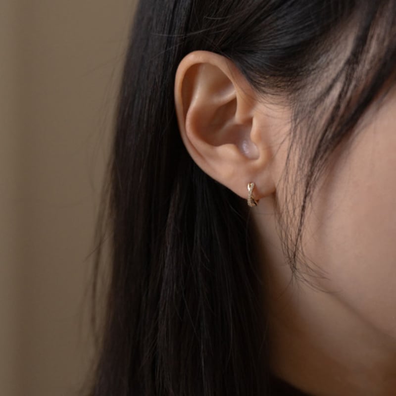 Youngglow 14k Cubic X One Touch Earring