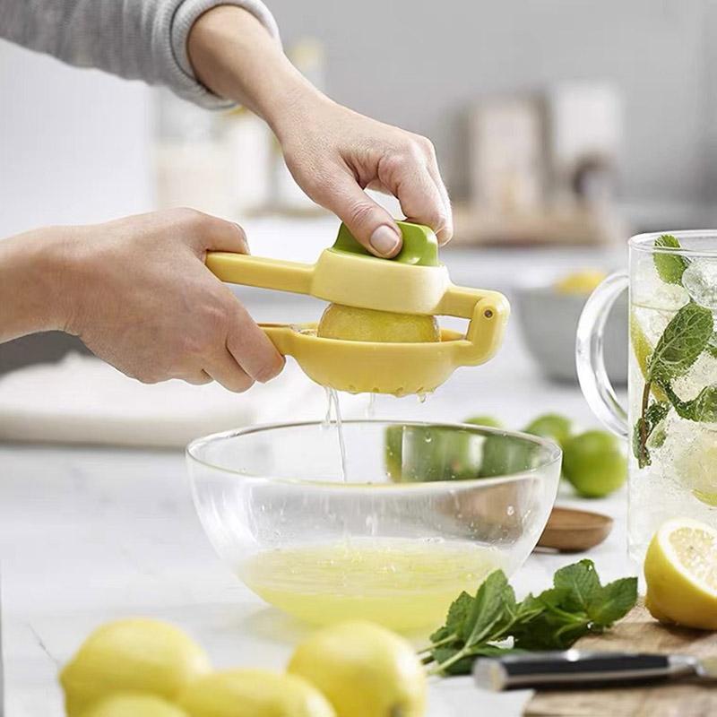 New Rotary Press Manual Lemon Juicer Household Mini Portable Juicer Simple Juicer